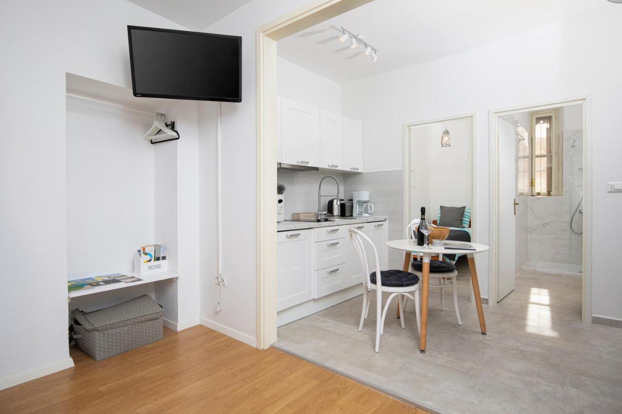 Kandlers Street Apartment Пула Экстерьер фото