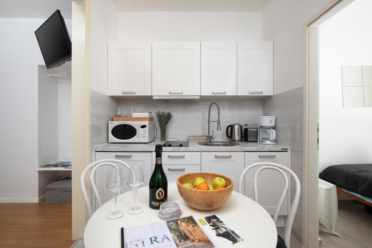 Kandlers Street Apartment Пула Экстерьер фото