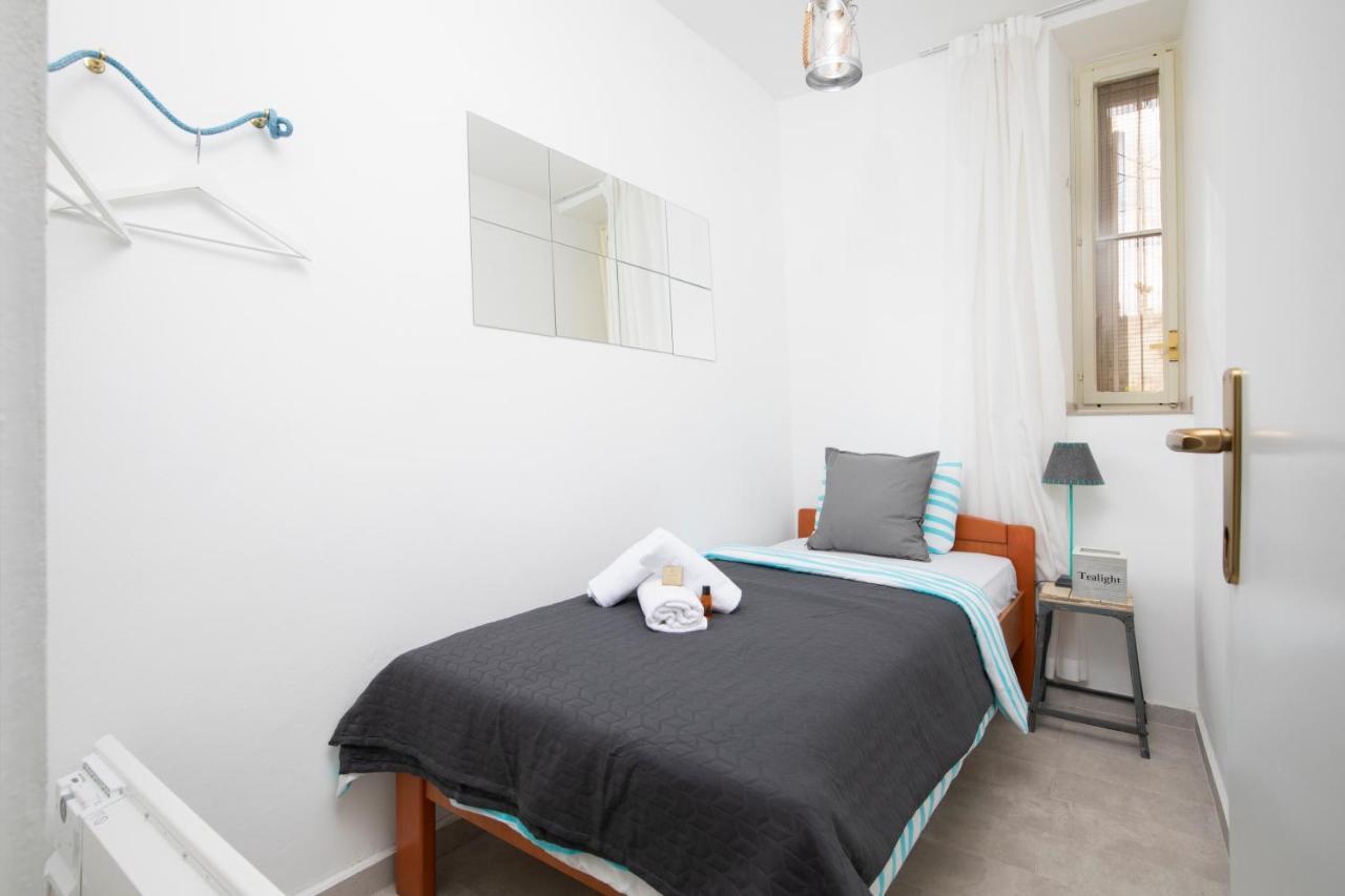 Kandlers Street Apartment Пула Экстерьер фото